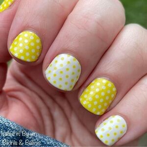 Color Street BIKINIS AND BELLINIS Yellow and White Polka Dots Mixed Mani Set